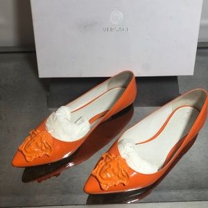 Versace Patent Medusa Point Toe Ballet Flat Sz 8.5